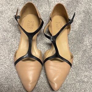 Naturalizer Black and Tan Heels